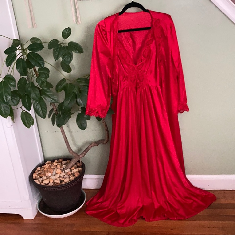 Vintage Olga dramatic two piece nightgown set #p5